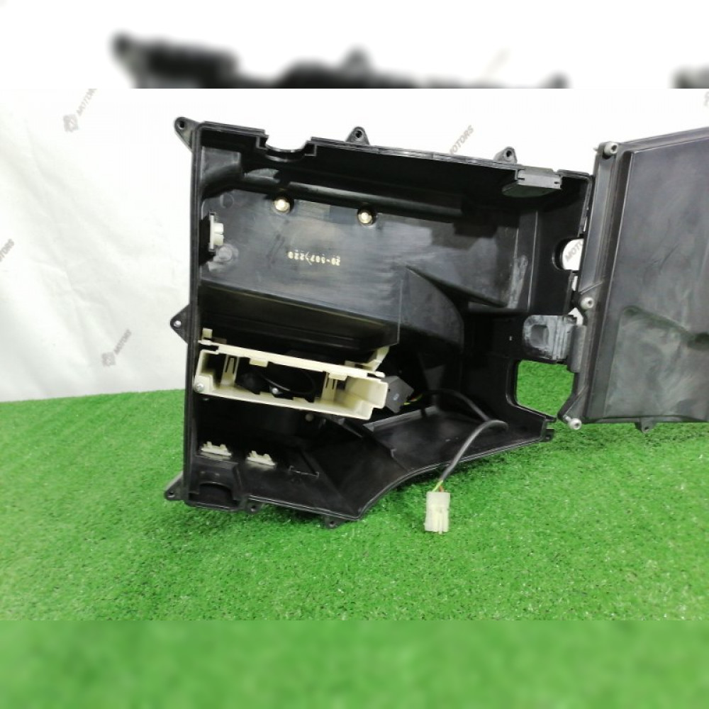 Корпус блока предохранителей на Land Rover Range Rover L322 M62B44, арт. 82914