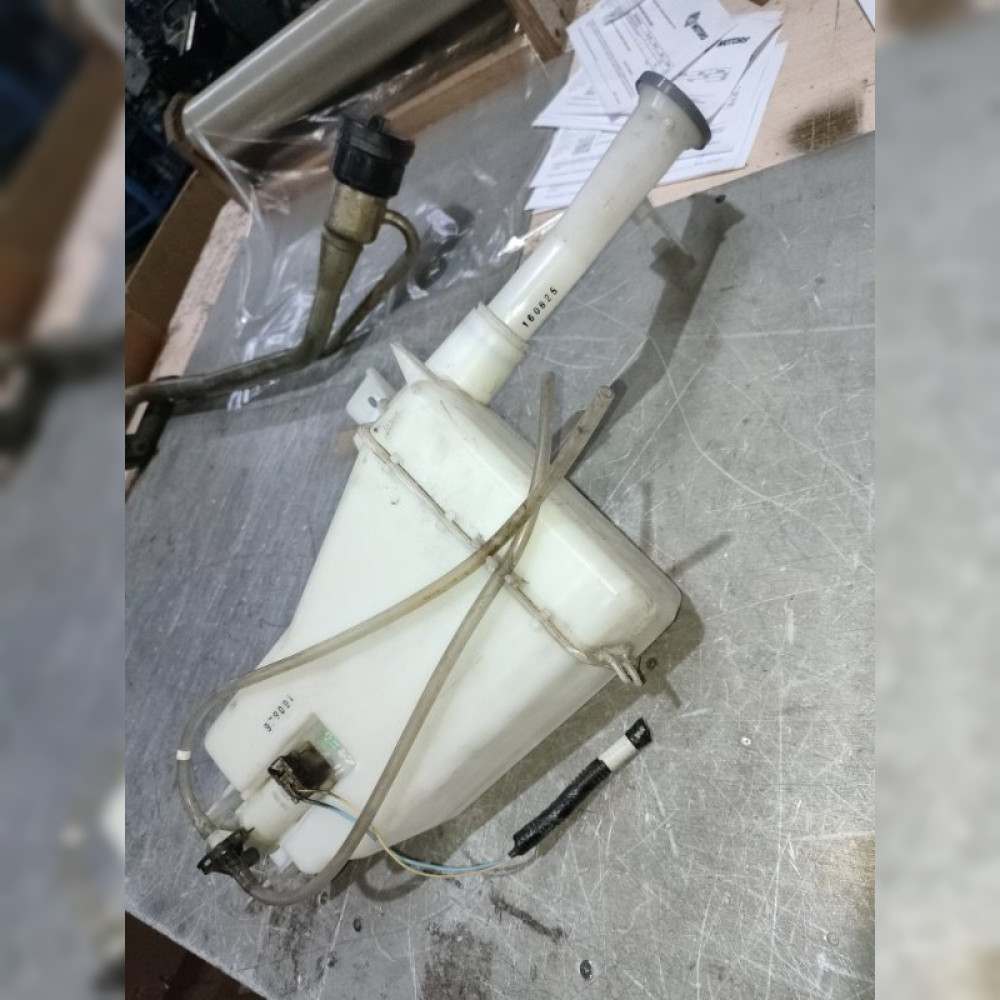 бачок омывателя на Nissan March K13 HR12DE, арт. 81069