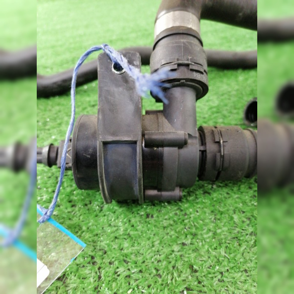 Помпа на Land Rover Range Rover L322 M62B44, арт. 83496