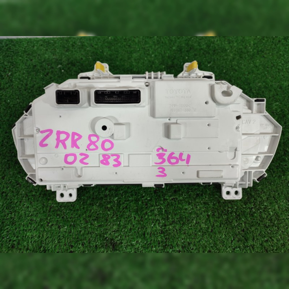 щиток приборов на Toyota Voxy ZRR80 3ZRFAE, арт. 84192
