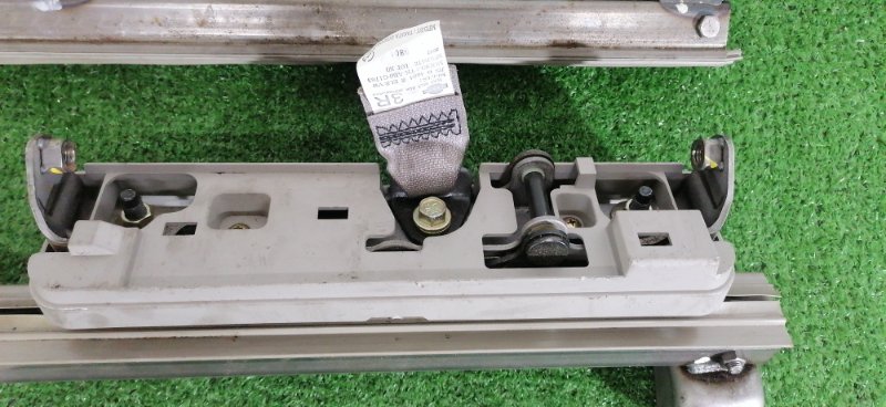 Полозья сиденья на Nissan Elgrand E51 VQ35DE, арт. 88084