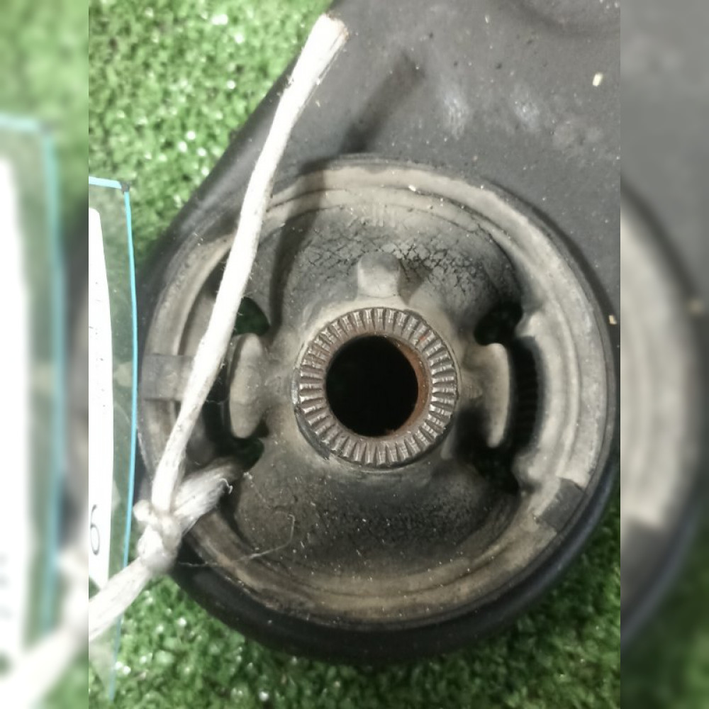 рычаг подвески на Toyota Voxy AZR60 1AZFSE, арт. 90760