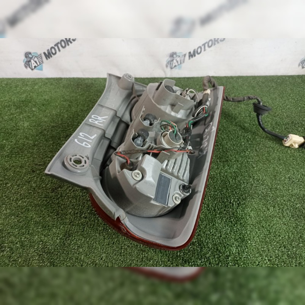 стоп-сигнал на Toyota Passo KGC30 1KR-FE, арт. 94937
