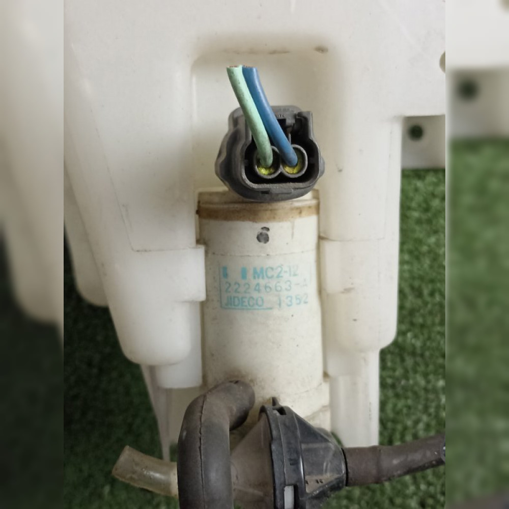 бачок омывателя на Nissan Serena FC26 MR20DD, арт. 95135