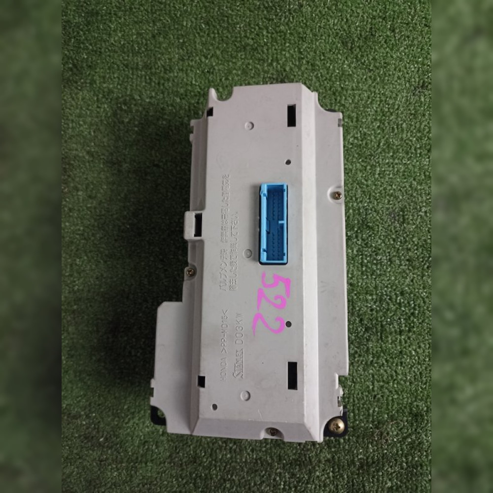 блок управления климат-контролем на Honda Mobilio GB1 L15A, арт. 95338