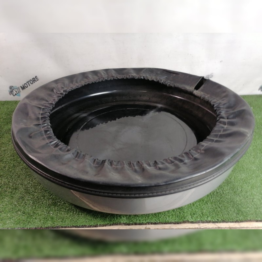 Колпак запасного колеса на Mitsubishi Pajero iO H62W 4G94, арт. 96106