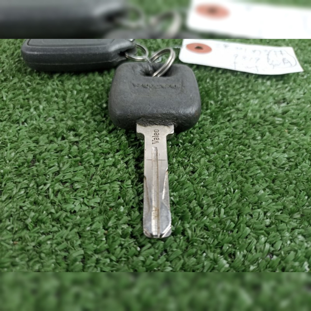 ключ зажигания на Volvo V70 SW65 B5244S2, арт. 96369