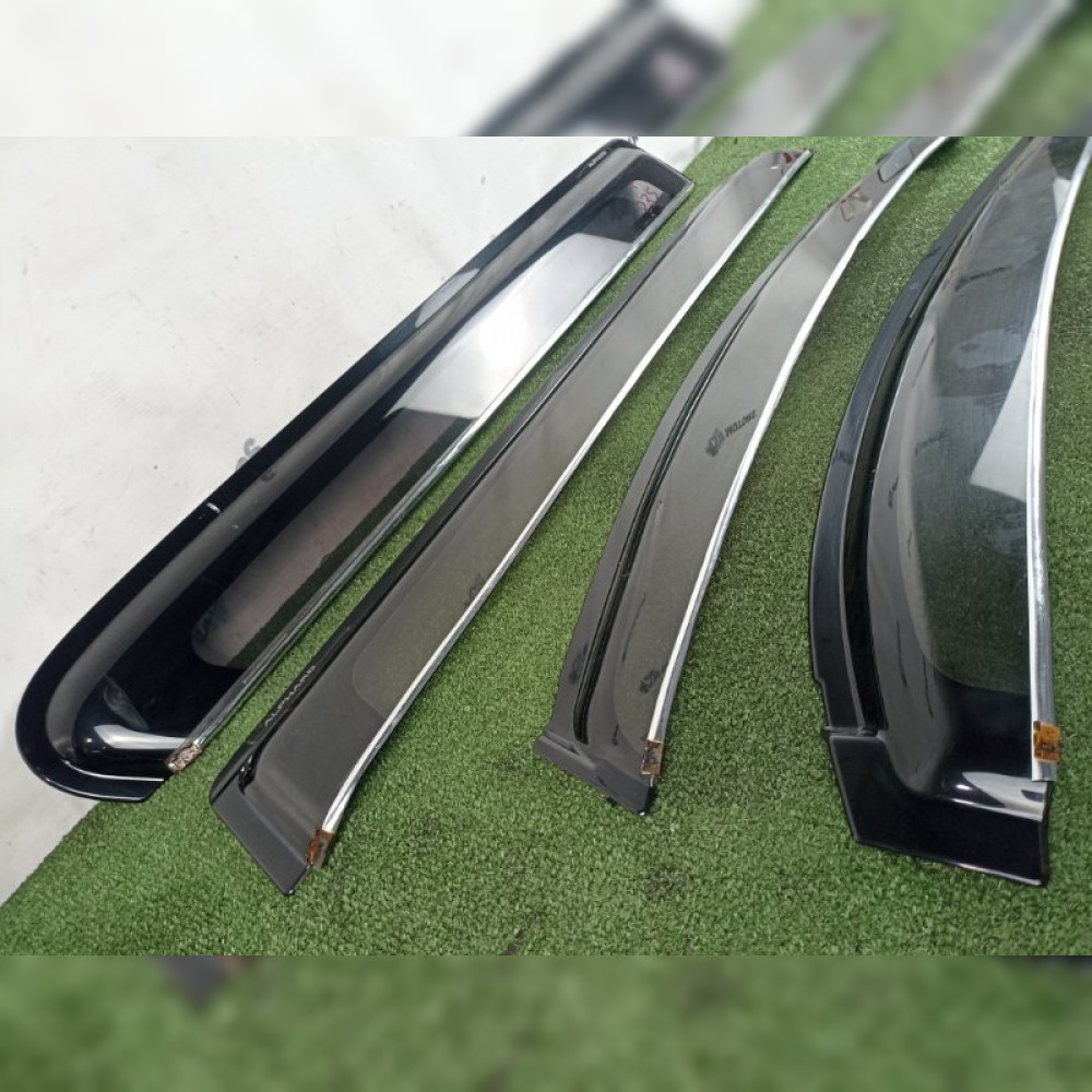 Ветровик на дверь на Toyota Alphard ANH20 2AZ-FE, арт. 96558