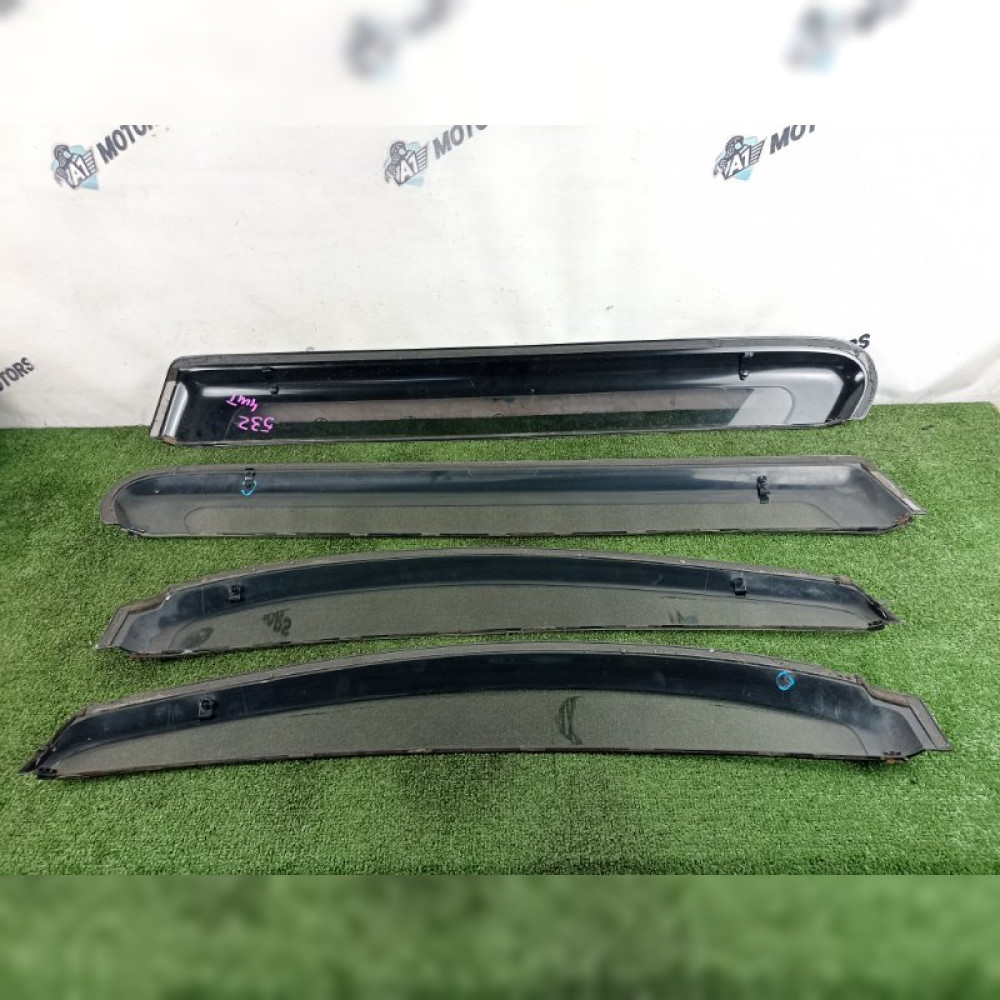 Ветровик на дверь на Toyota Alphard ANH20 2AZ-FE, арт. 96558