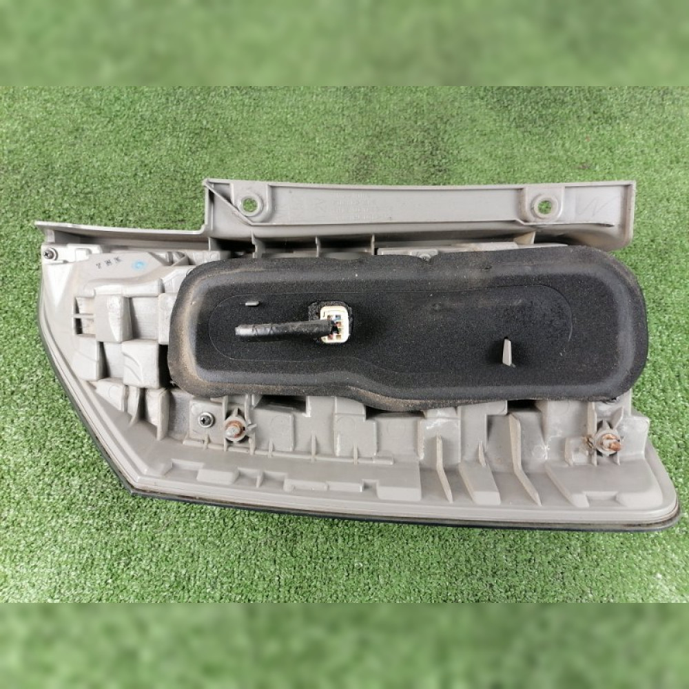 стоп-сигнал на Toyota Voxy ZRR70 3ZRFAE, арт. 96201