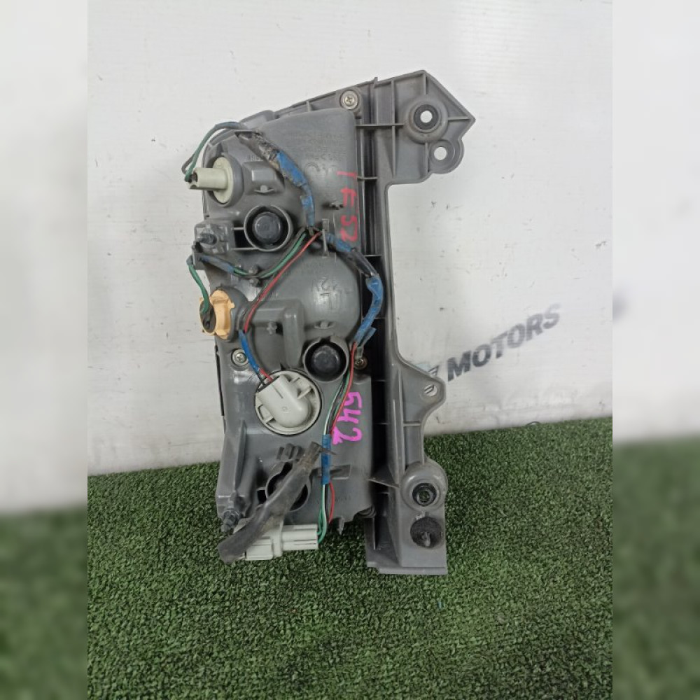 стоп-сигнал на Nissan Elgrand TE52 QR25DE, арт. 97179