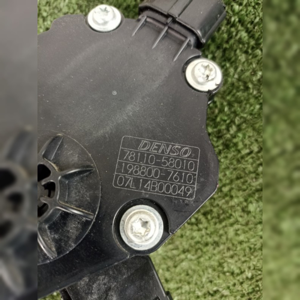 педаль газа на Toyota Alphard ANH20 2AZ-FE, арт. 97323