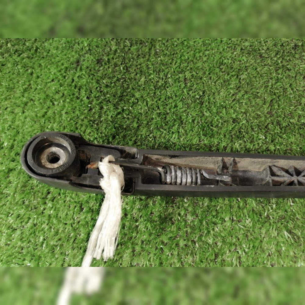 Дворник задний на Nissan Elgrand NE51 VQ35DE, арт. 97830