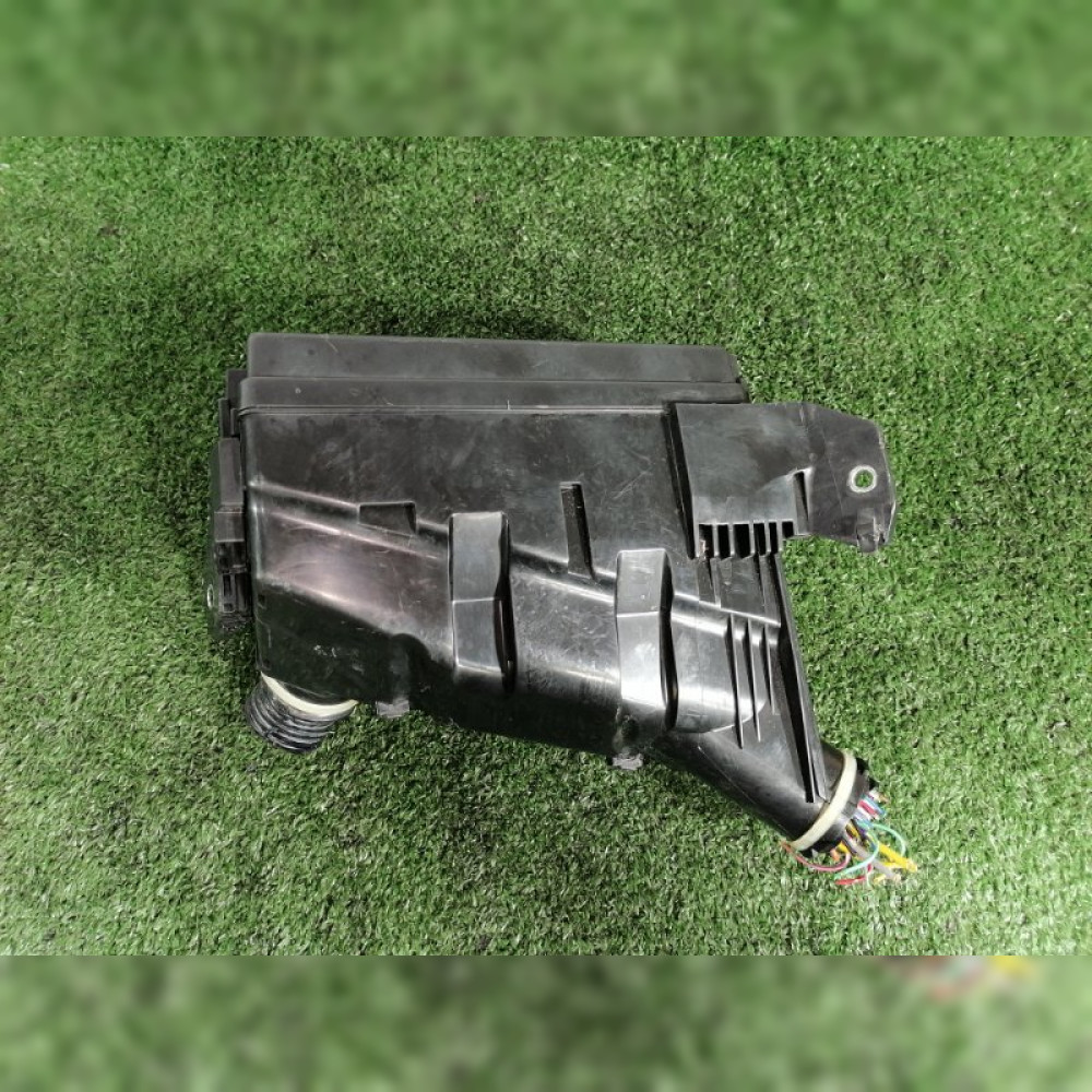 блок предохранителей на Honda Fit GP5 LEB, арт. 98845