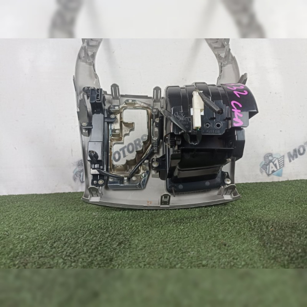 Консоль КПП на Toyota Alphard ANH20 2AZ-FE, арт. 99148