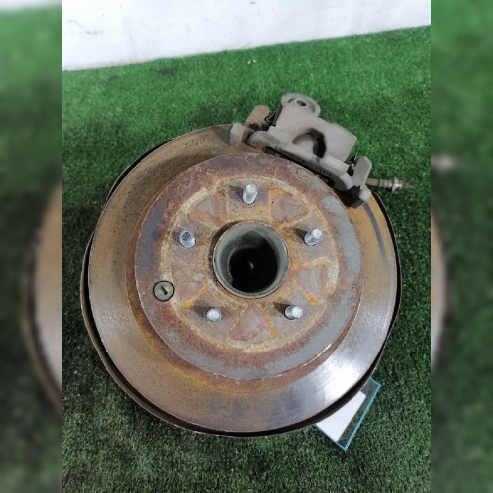ступица на Nissan Elgrand TE52 QR25DE, арт. 98330