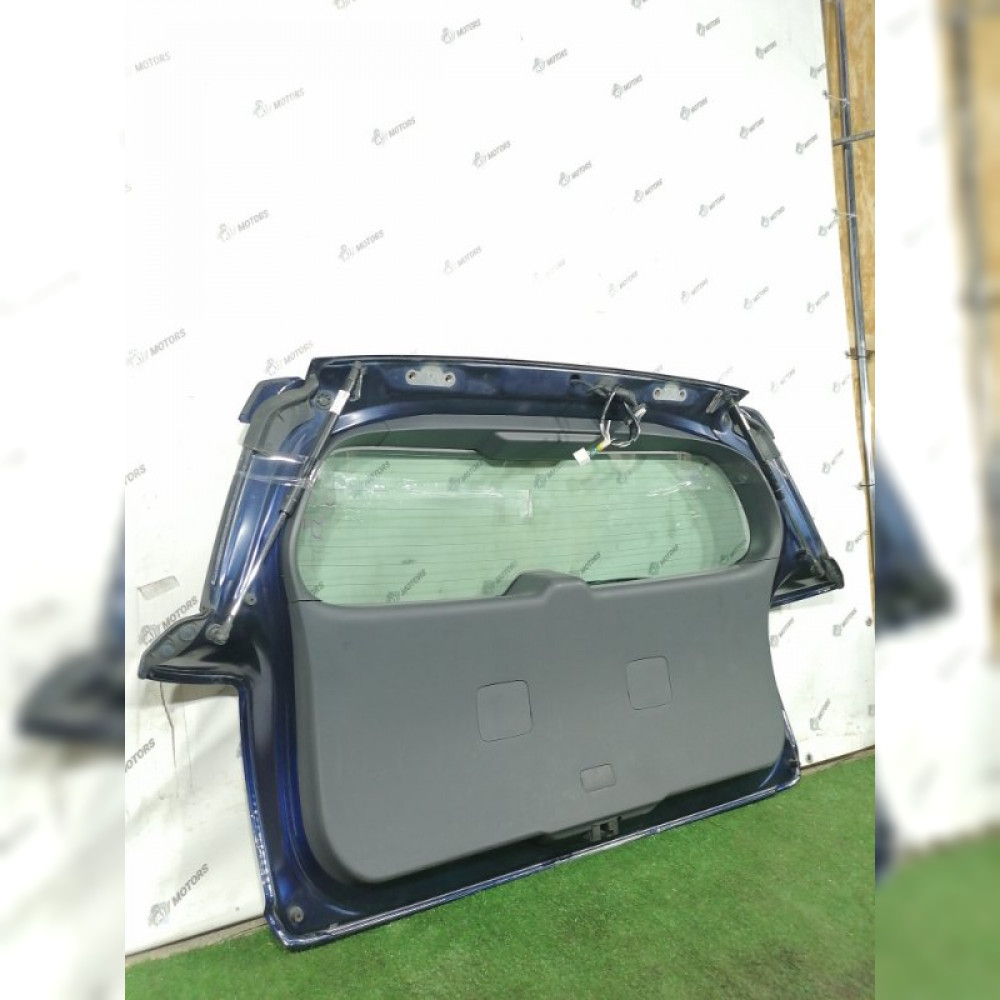 дверь багажника на Toyota Ist NCP110 1NZFE, арт. 100954