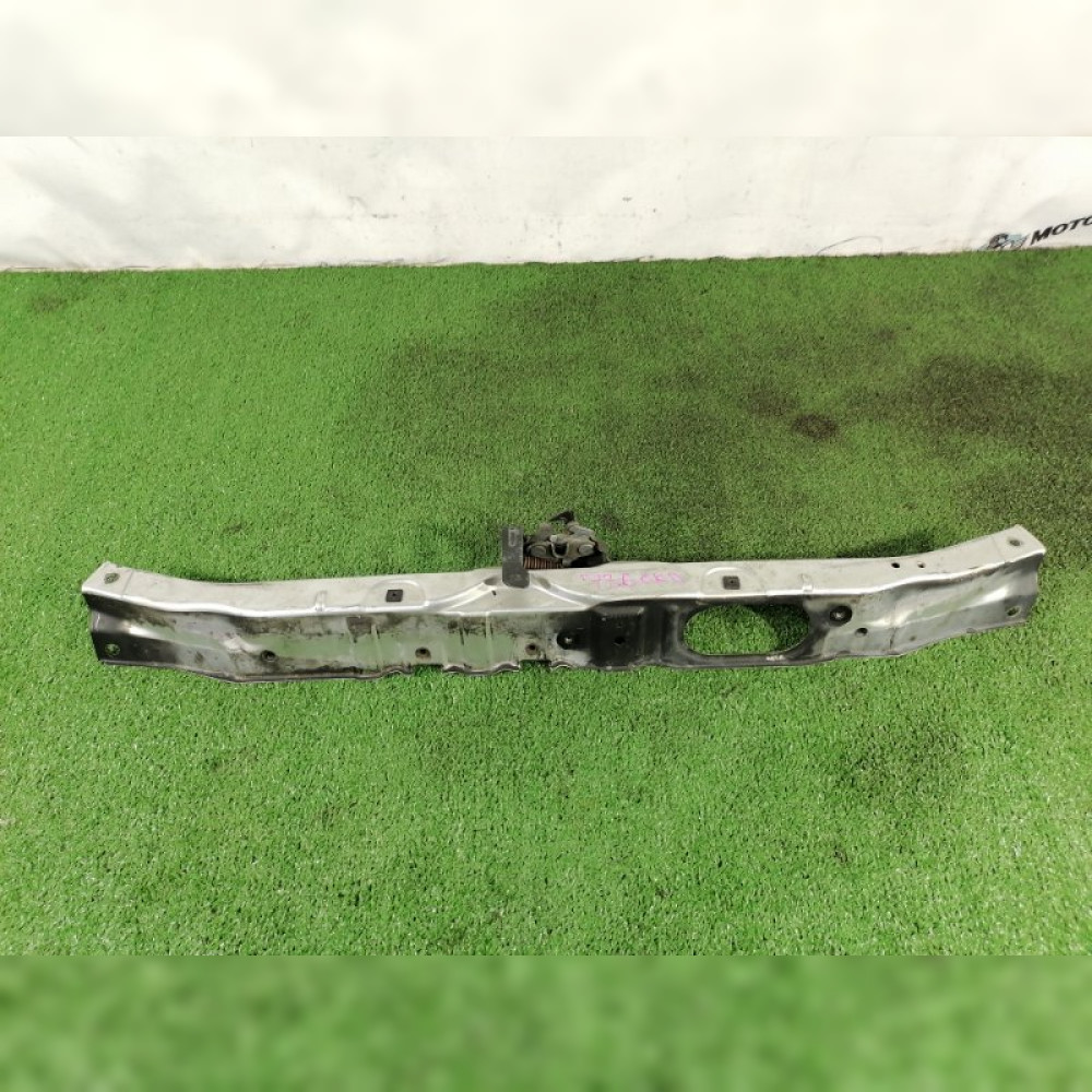 усилитель бампера на Toyota Alphard ANH10 2AZFE, арт. 100955
