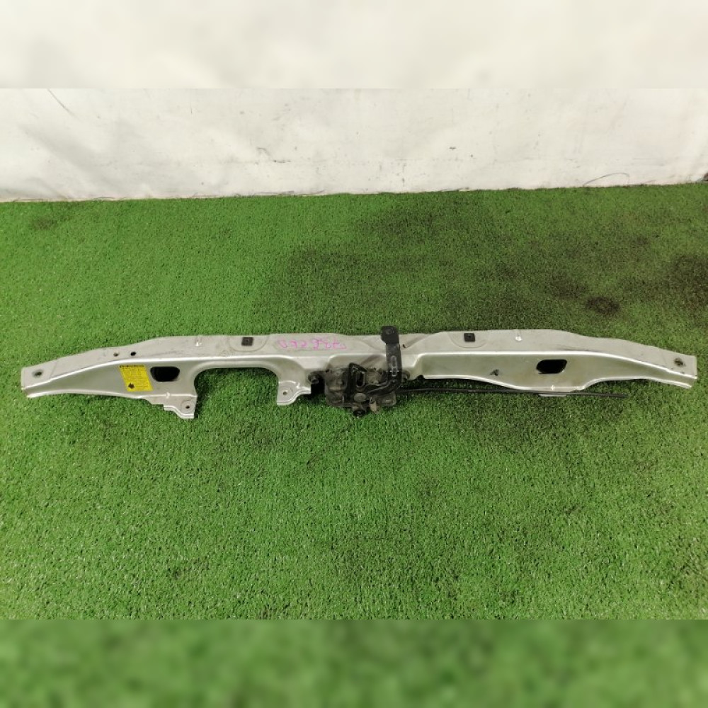 усилитель бампера на Toyota Alphard ANH10 2AZFE, арт. 100955