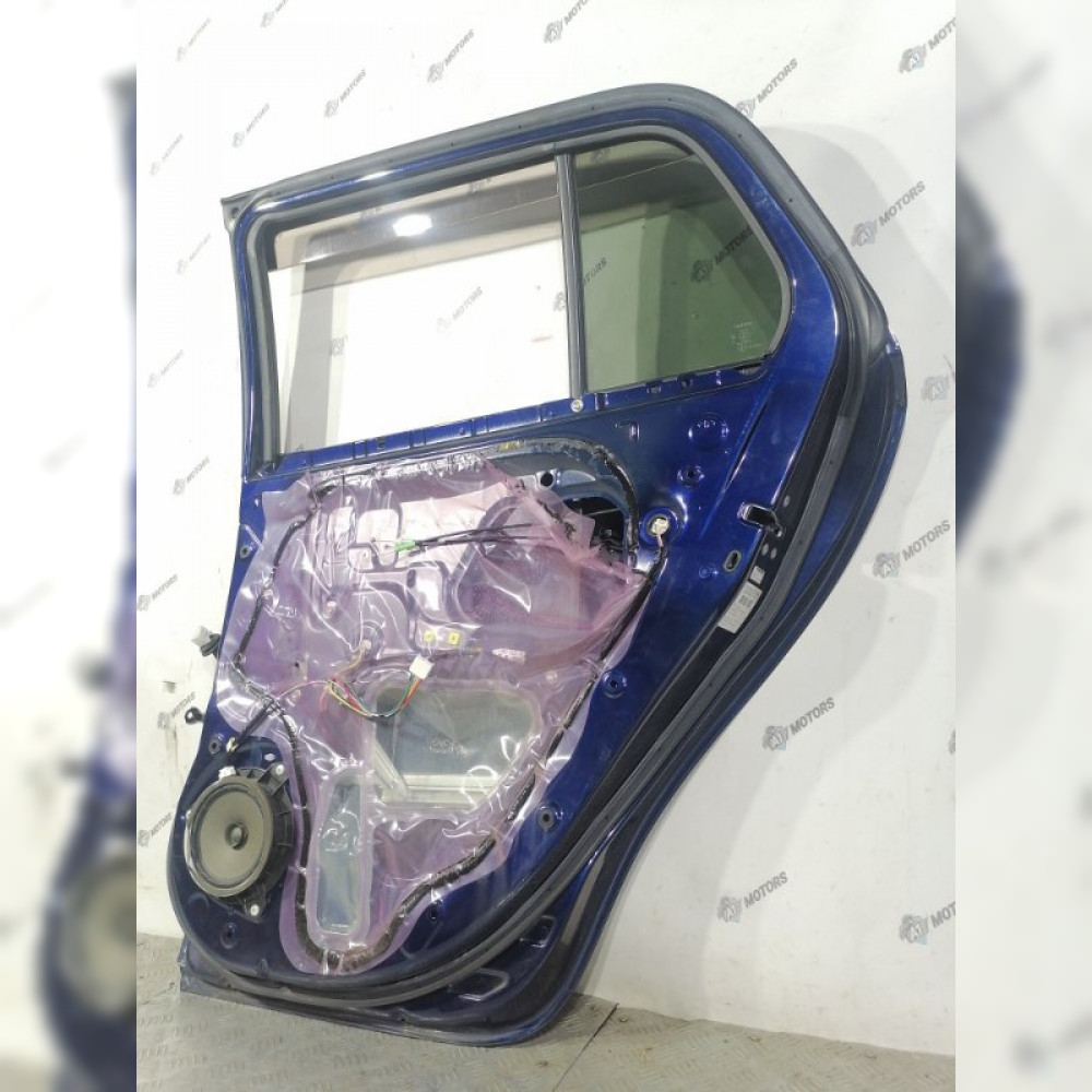 дверь на Toyota Ist NCP110 1NZFE, арт. 101003