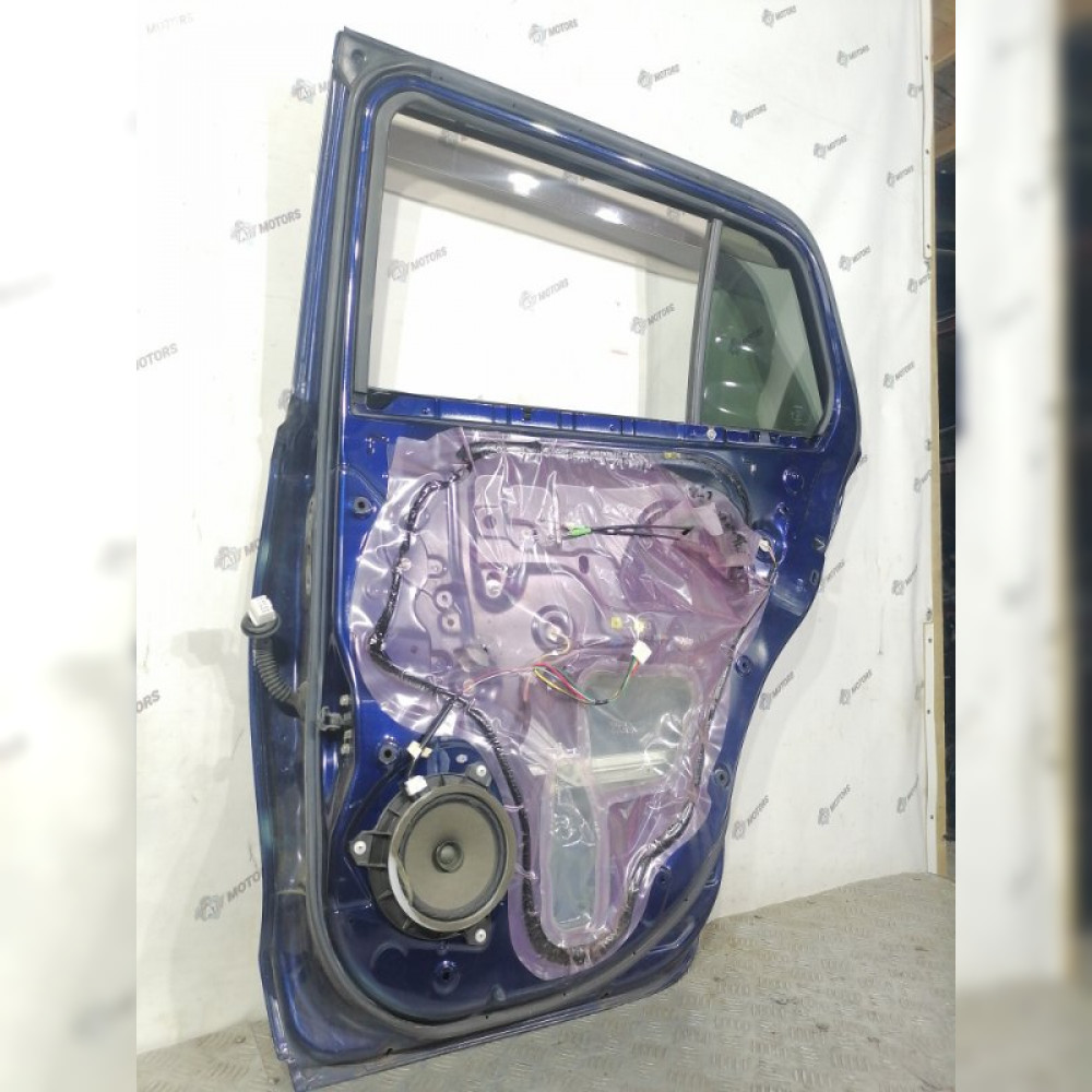 дверь на Toyota Ist NCP110 1NZFE, арт. 101003
