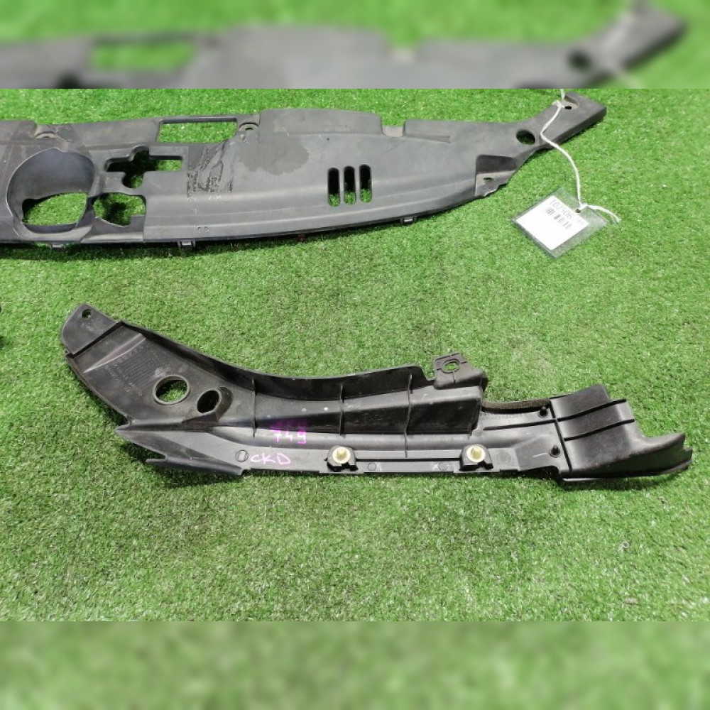 Накладка замка капота на Honda Elysion RR1 K24A, арт. 102506