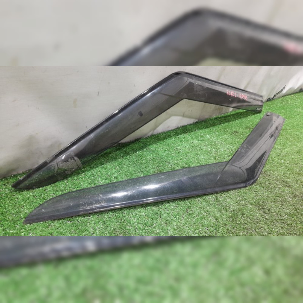 Ветровик на дверь на Suzuki Swift ZC72S K12B, арт. 102689