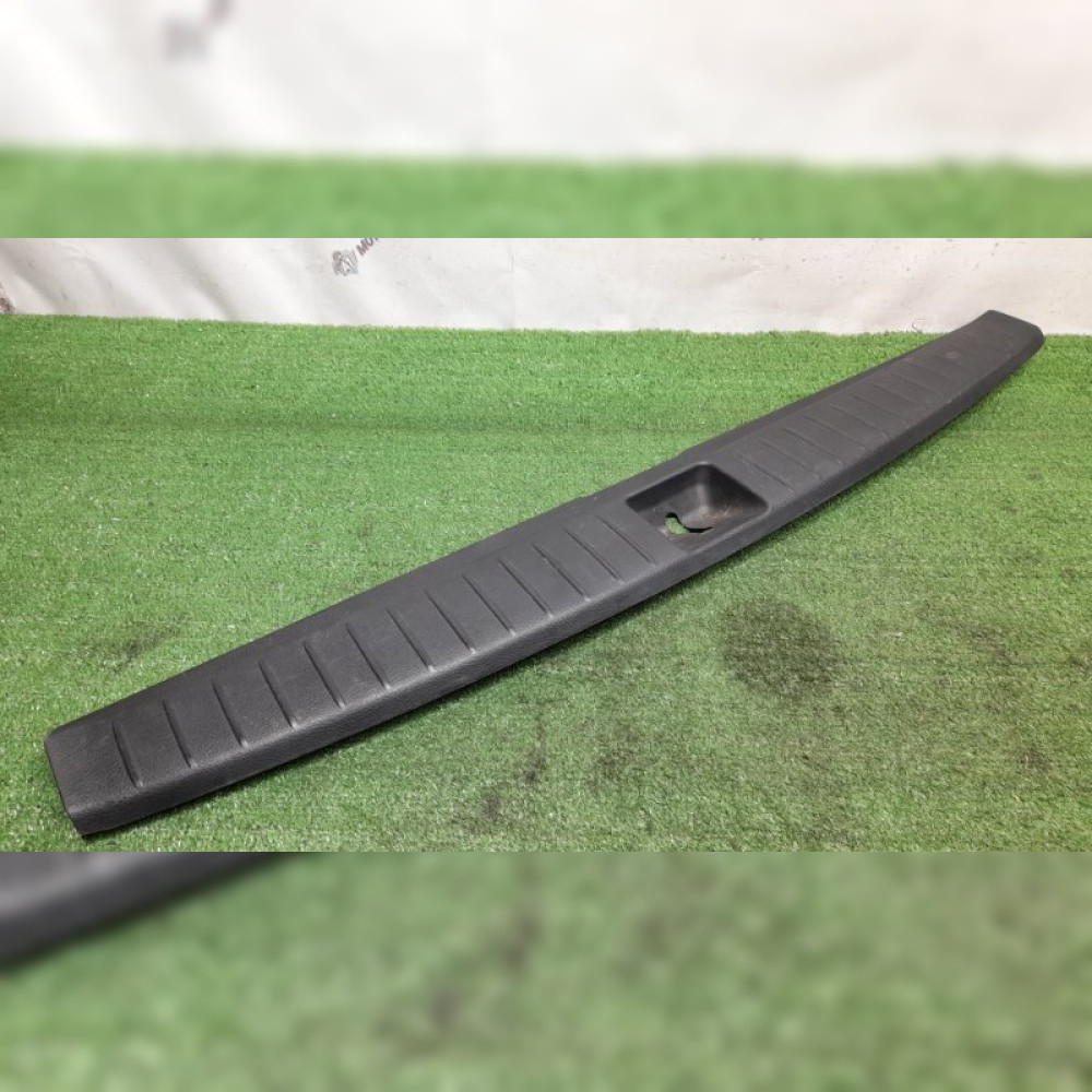 Накладка замка багажника на Subaru Legacy BP9 EJ253, арт. 103618