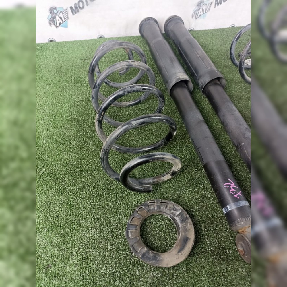 Амортизатор на Toyota Porte NCP141 1NZFE, арт. 103956