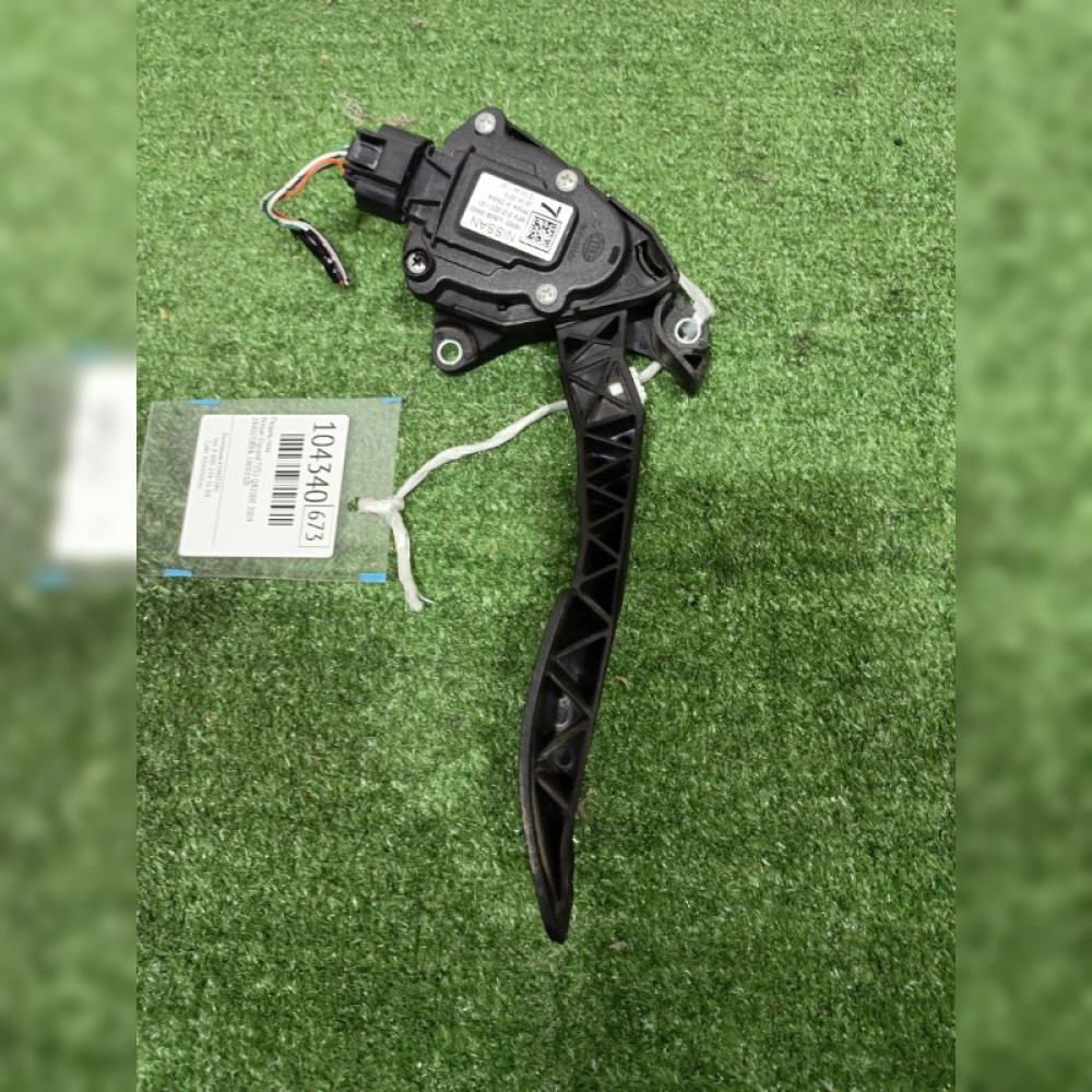 педаль газа на Nissan Elgrand TE52 QR25DE, арт. 104340