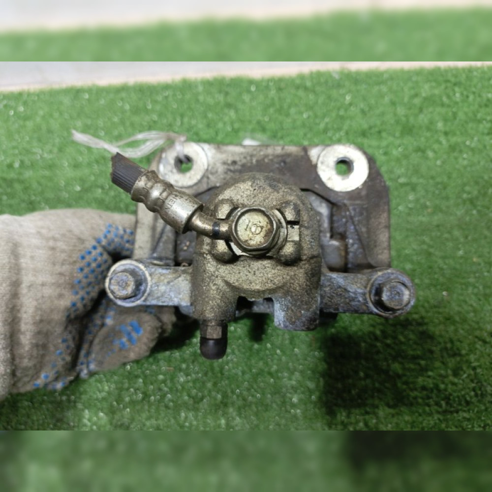 суппорт на Honda Stepwgn RK5 R20A, арт. 104533