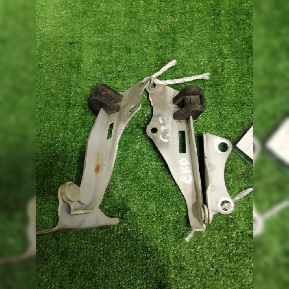 петля капота на Nissan Serena TC24 QR20DE, арт. 104219
