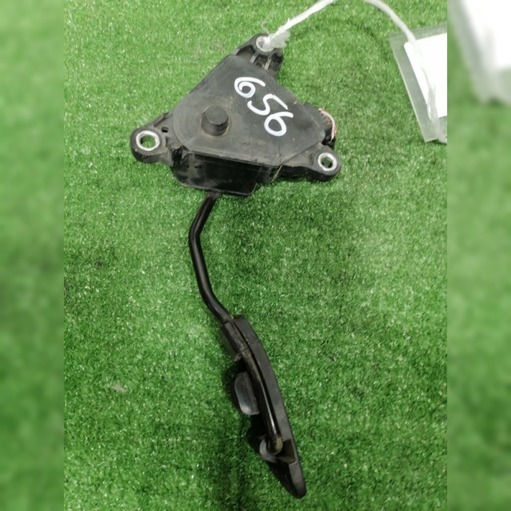педаль газа на Nissan NV200 VM20 HR16DE, арт. 105263