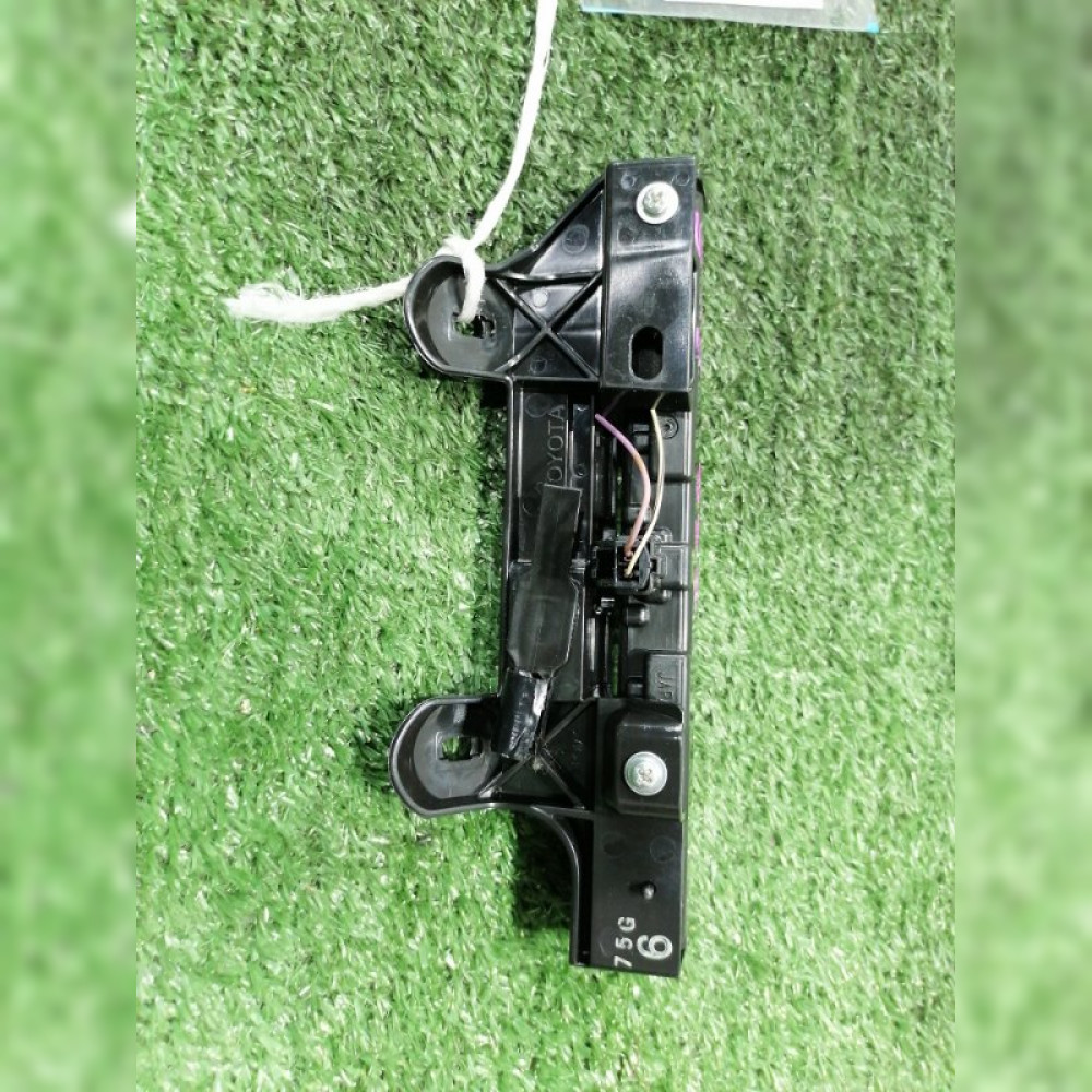 стоп-сигнал на Toyota Noah ZWR80 2ZRFXE, арт. 106795