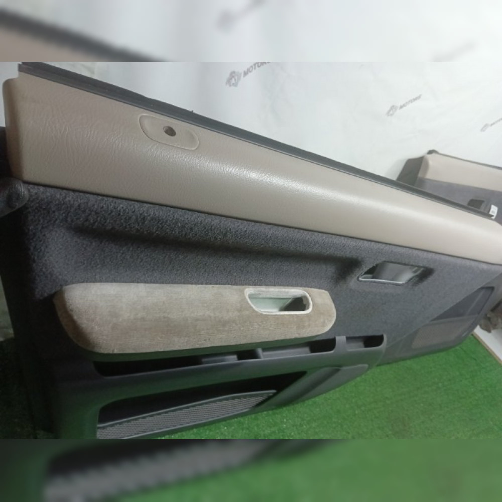 Обшивка двери на Honda Stepwgn RF1 B20B, арт. 107079
