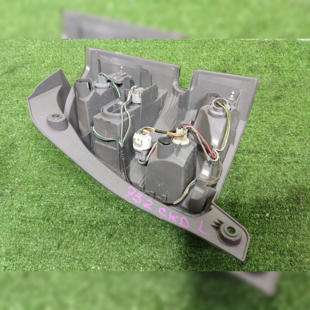 стоп-сигнал на Toyota Porte NCP141 1NZFE, арт. 107444