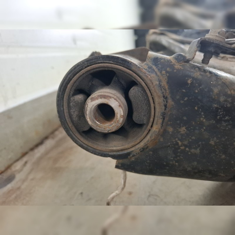 балка подвески на Toyota Vellfire ANH20 2AZFE, арт. 109040