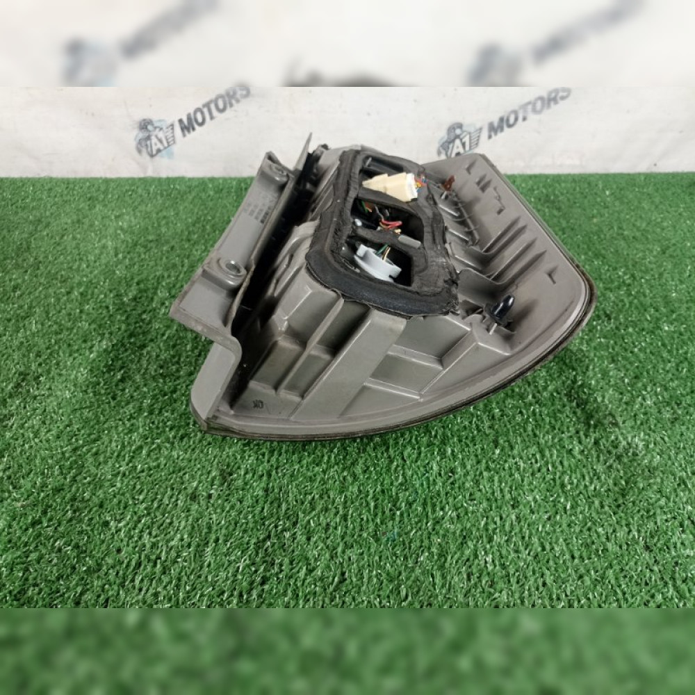 стоп-сигнал на Toyota Voxy ZRR70G 3ZRFE, арт. 110498