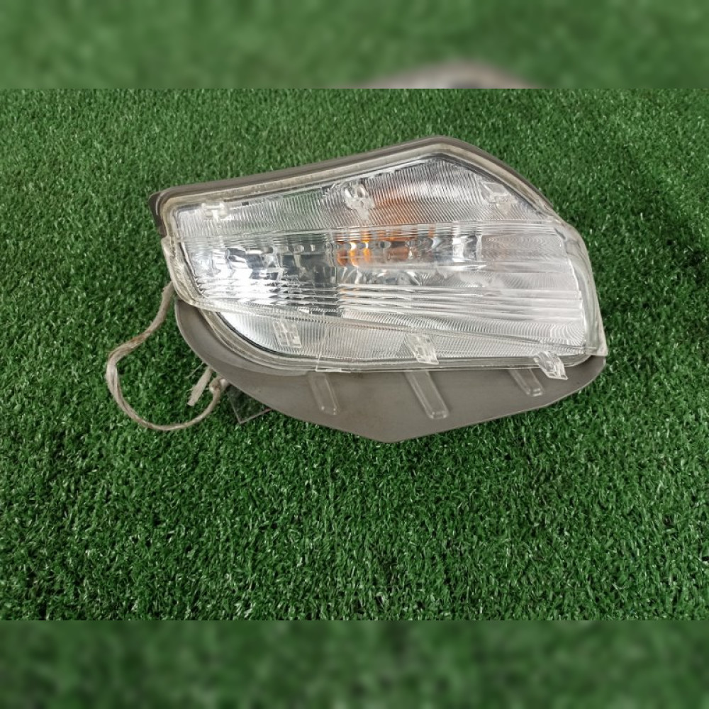 Поворотник на Toyota Prius Alpha ZVW41W 2ZRFXE, арт. 110531