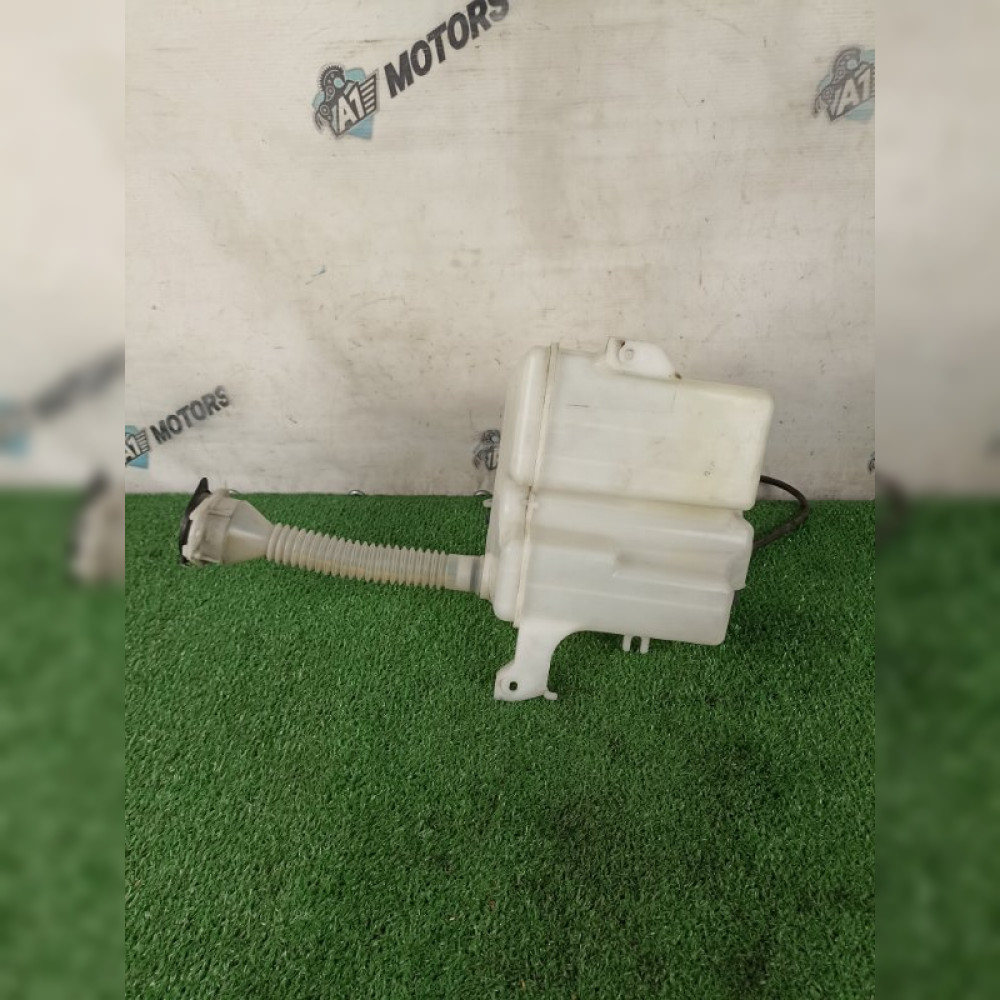 Бачок омывателя на Toyota Crown GRS181 4GRFSE, арт. 110607