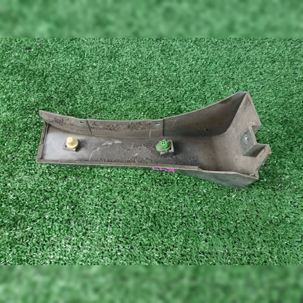 накладка на крыло на Nissan Serena CC25 MR20DE, арт. 111024