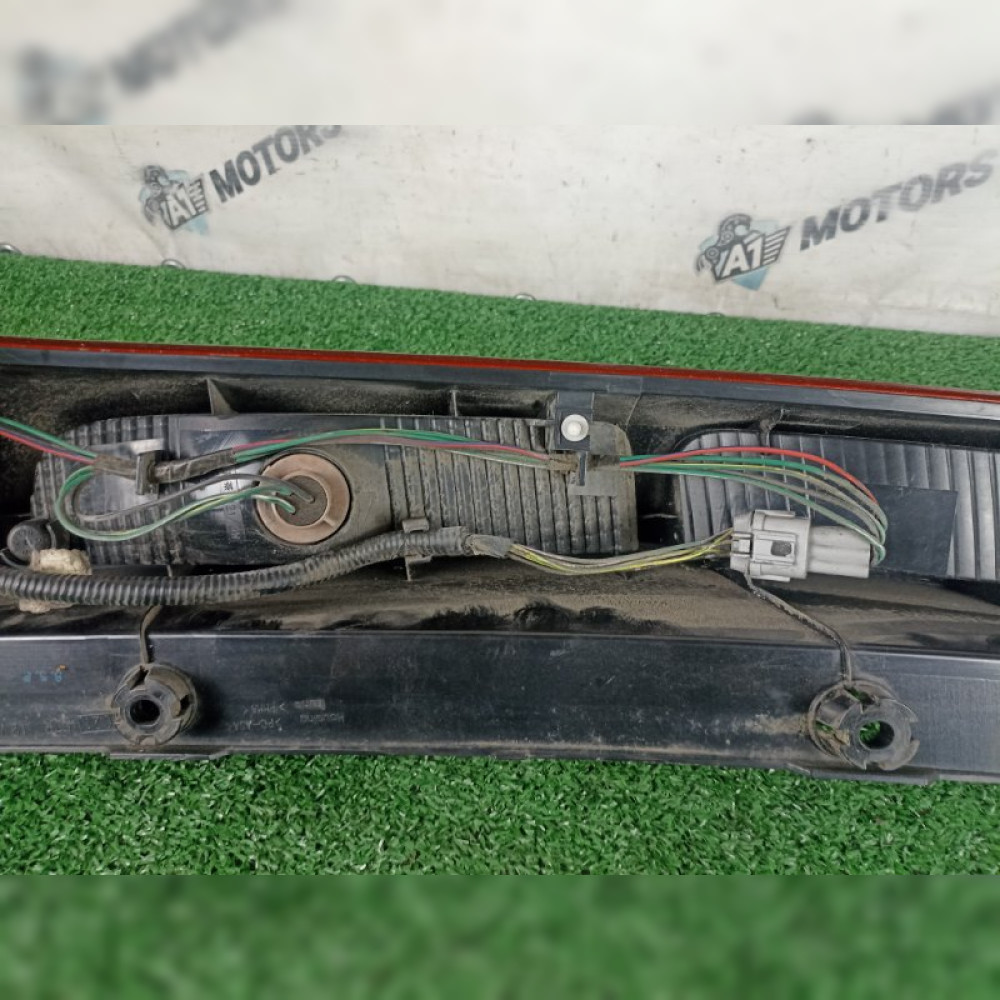 стоп-сигнал на Nissan Serena C25 MR20DE, арт. 111412