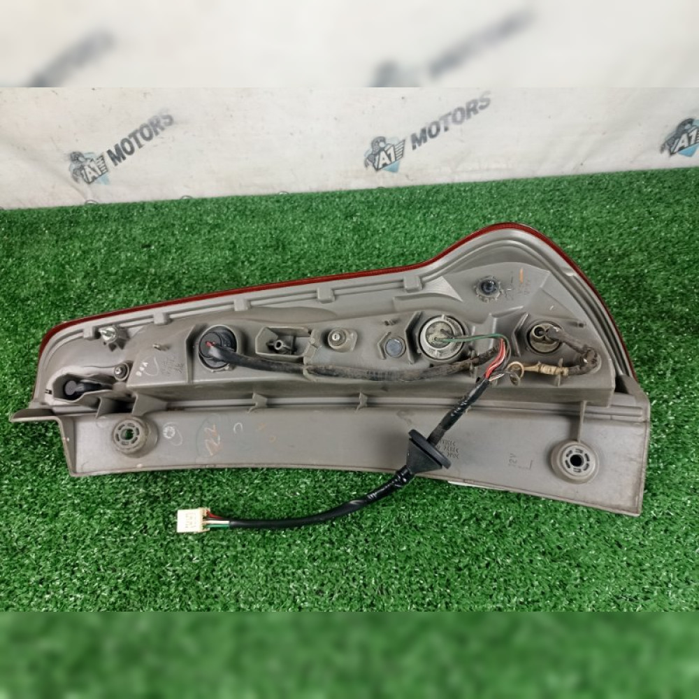 стоп-сигнал на Toyota Passo SETTE M502E, арт. 111410