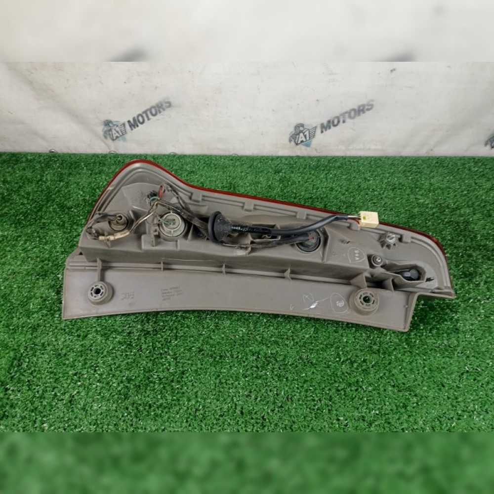 стоп-сигнал на Toyota Passo SETTE M502E, арт. 111409