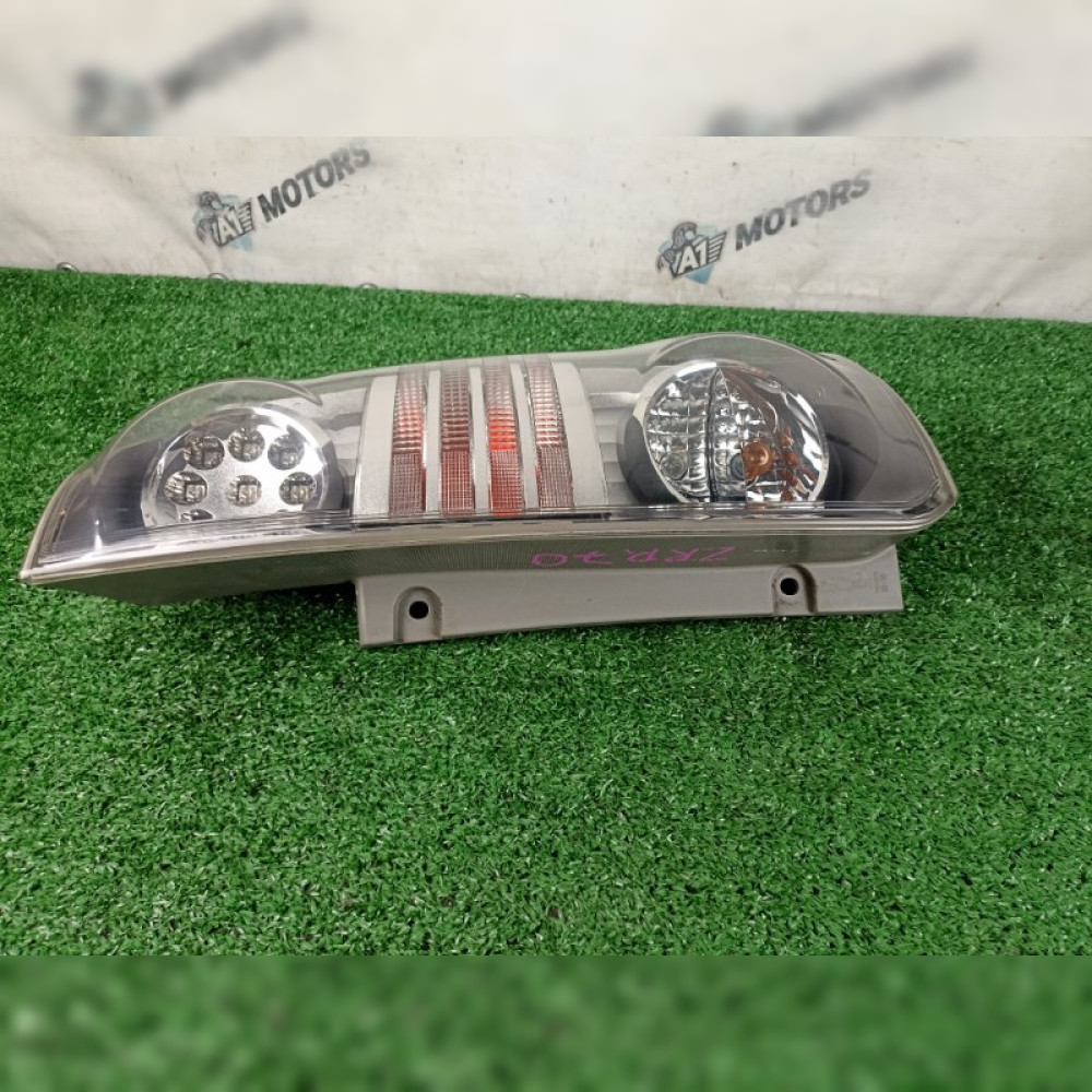 стоп-сигнал на Toyota Noah ZRR70G 3ZRFAE, арт. 111583