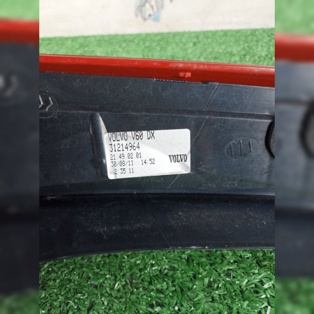стоп-сигнал на Volvo V60 FW48 B4164T, арт. 111574