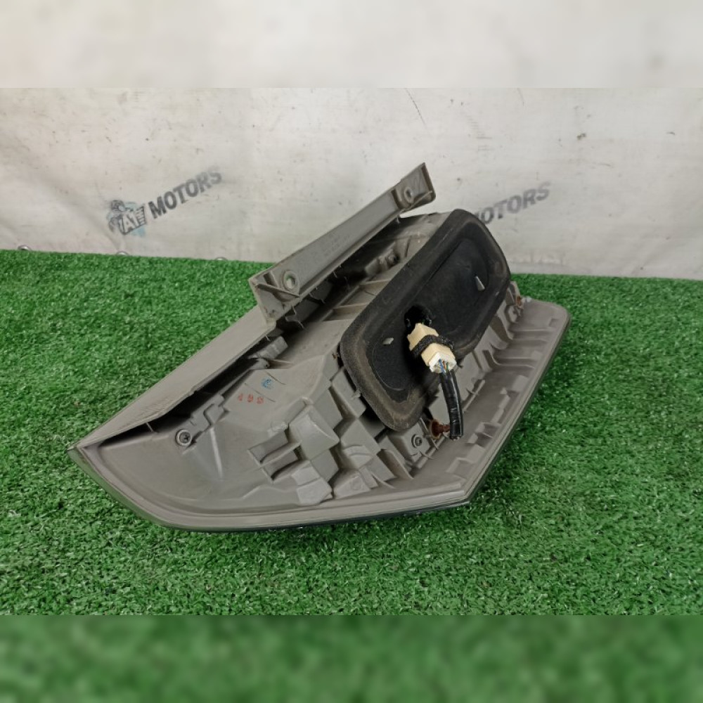 стоп-сигнал на Toyota Noah ZRR70G 3ZRFAE, арт. 111594