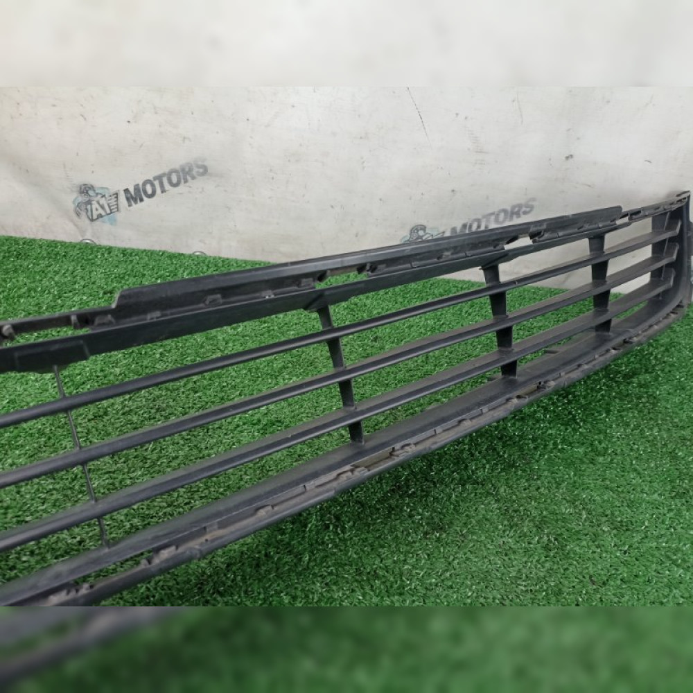 Решетка бампера на Toyota Ractis NSP120 1NRFE, арт. 111599