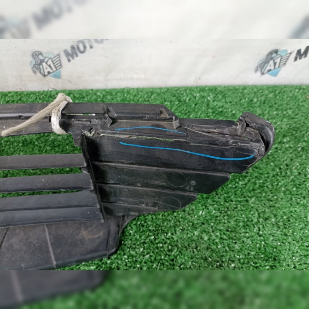 Решетка бампера на Toyota Ractis NSP120 1NRFE, арт. 111599