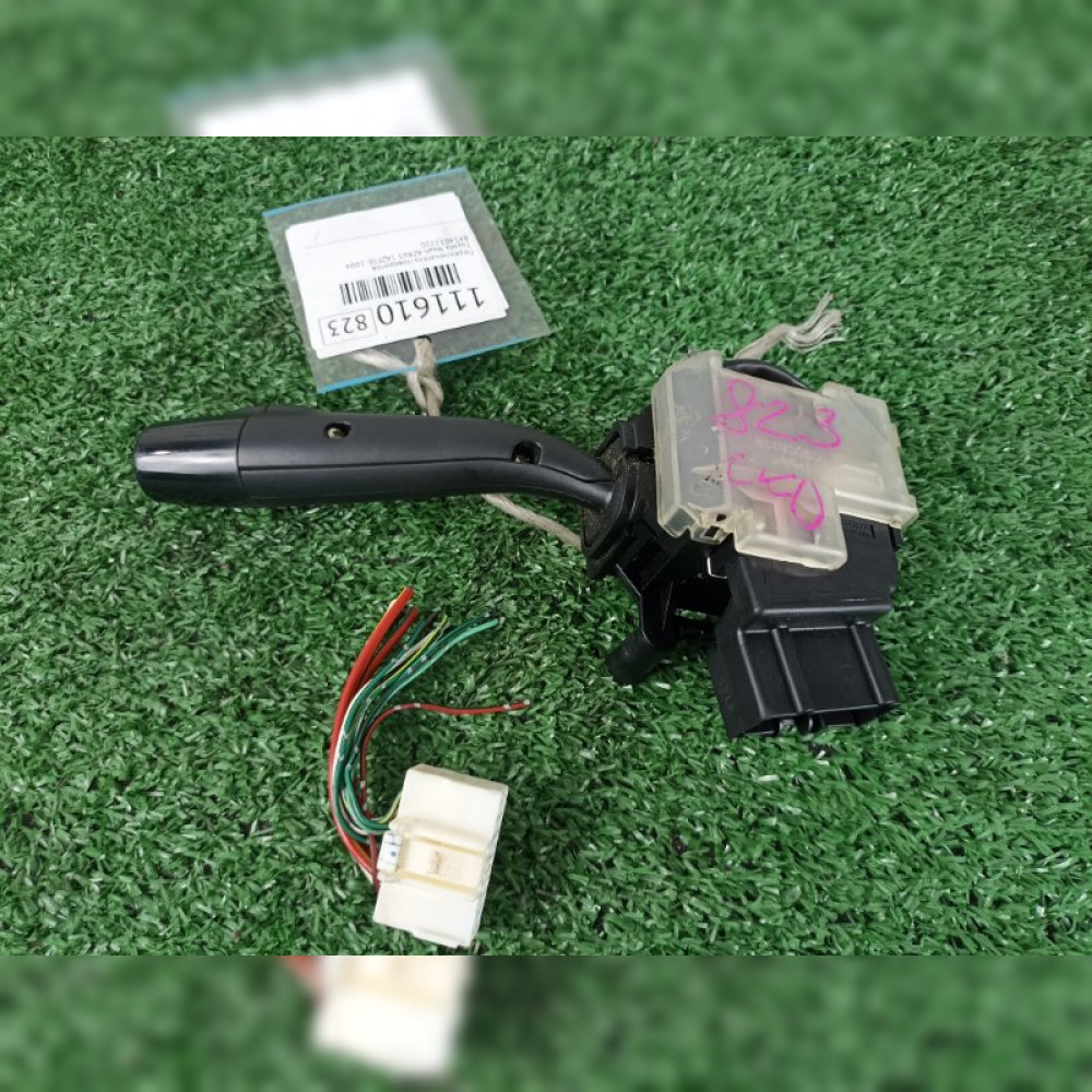 переключатель поворотов на Toyota Noah AZR65 1AZFSE, арт. 111610
